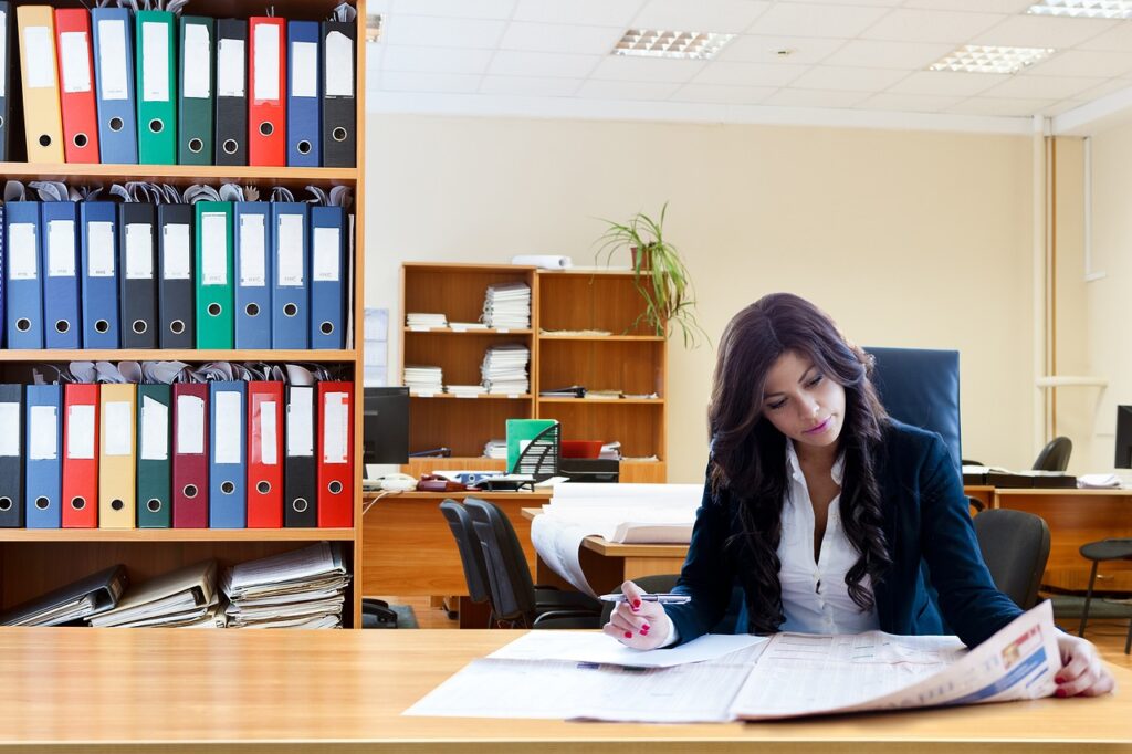 working, business women, female-1219889.jpg